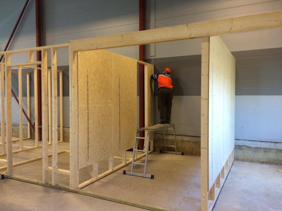Plater kommer opp